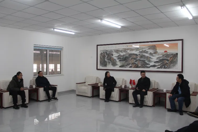 Kukaribisha Ujumbe kutoka Chuo Kikuu cha Usanifu cha Shandong kutembelea Kiwanda na Kugundua Ushirikiano Kukaribisha Ujumbe kutoka Chuo Kikuu cha Usanifu cha Shandong kutembelea Kiwanda na Kugundua Ushirikiano